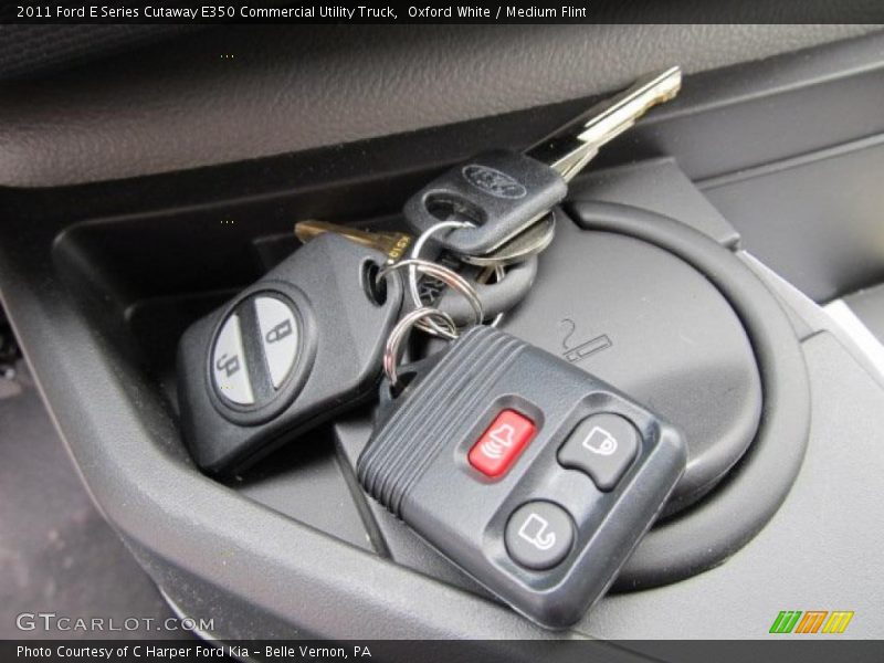 Oxford White / Medium Flint 2011 Ford E Series Cutaway E350 Commercial Utility Truck