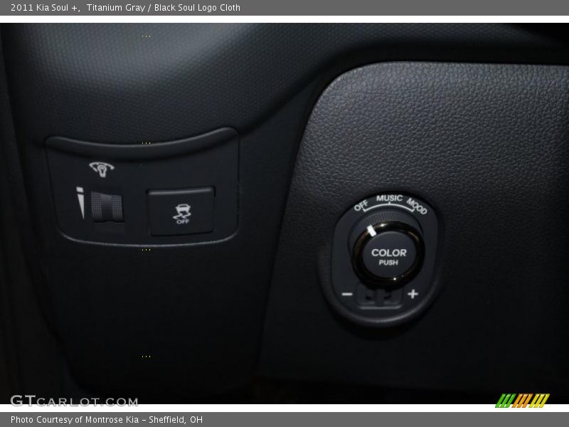 Titanium Gray / Black Soul Logo Cloth 2011 Kia Soul +