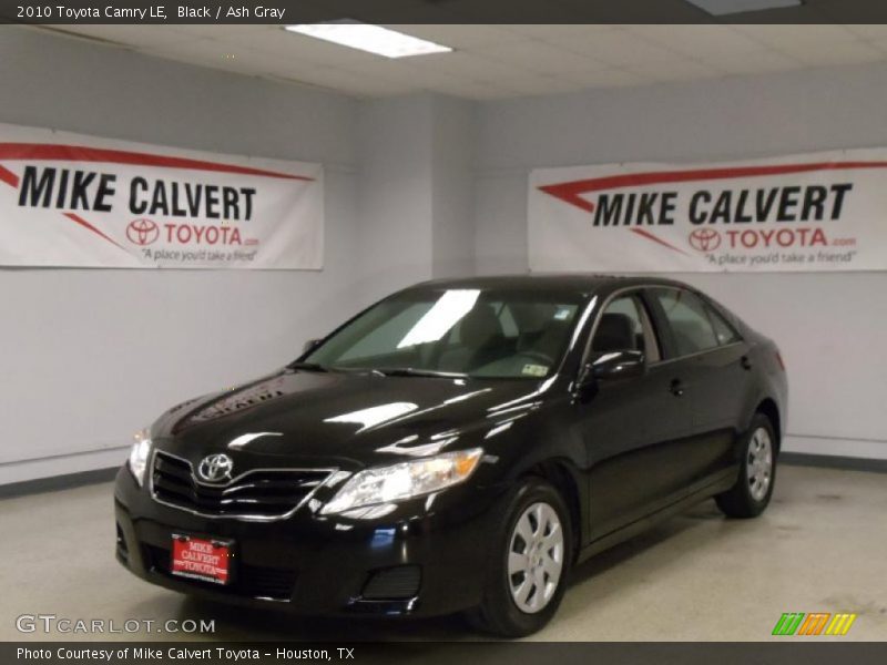 Black / Ash Gray 2010 Toyota Camry LE