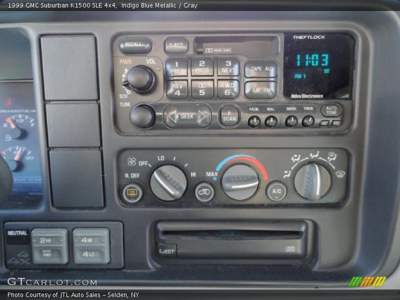 Controls of 1999 Suburban K1500 SLE 4x4