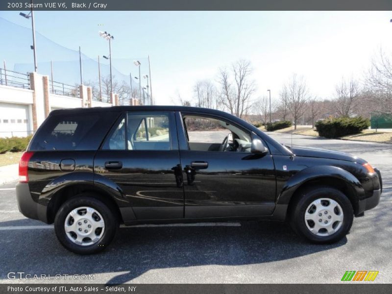 Black / Gray 2003 Saturn VUE V6