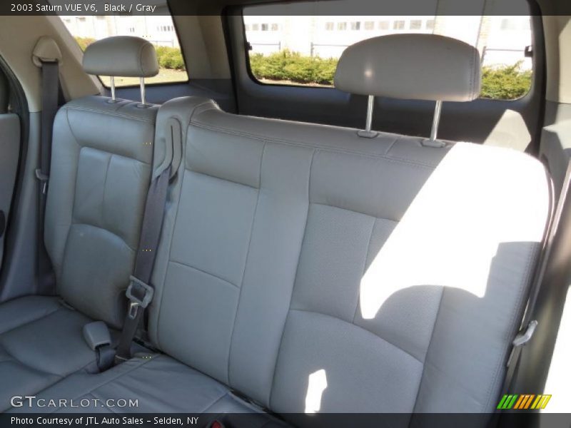 Black / Gray 2003 Saturn VUE V6