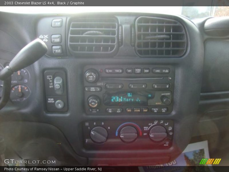 Black / Graphite 2003 Chevrolet Blazer LS 4x4