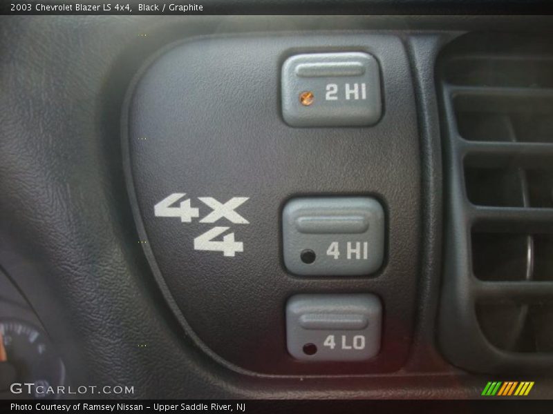 Black / Graphite 2003 Chevrolet Blazer LS 4x4