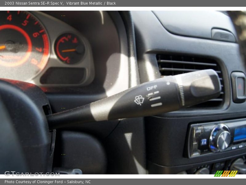 Vibrant Blue Metallic / Black 2003 Nissan Sentra SE-R Spec V