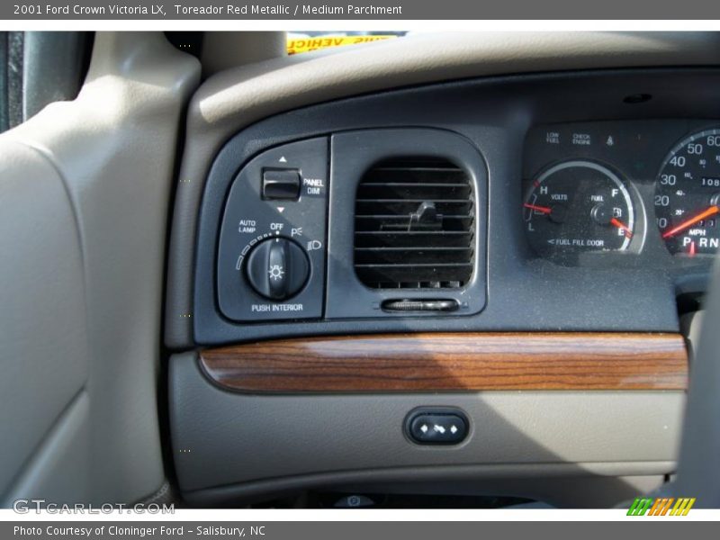 Controls of 2001 Crown Victoria LX