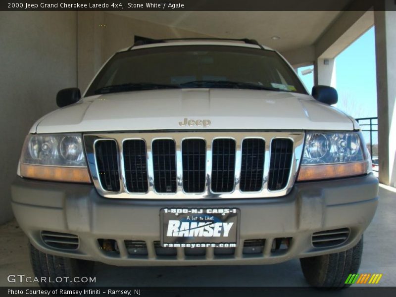 Stone White / Agate 2000 Jeep Grand Cherokee Laredo 4x4