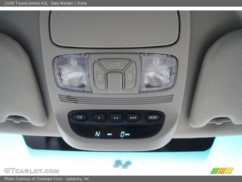 Controls of 2008 Sienna XLE