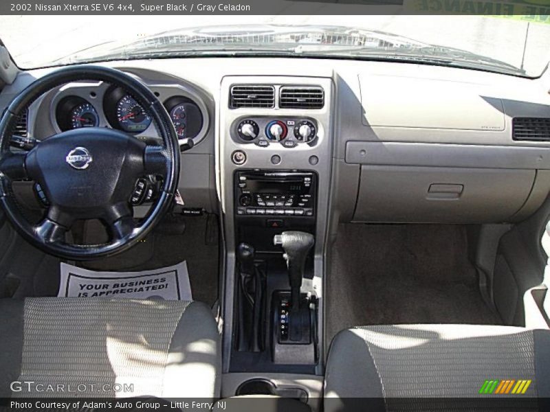 Super Black / Gray Celadon 2002 Nissan Xterra SE V6 4x4