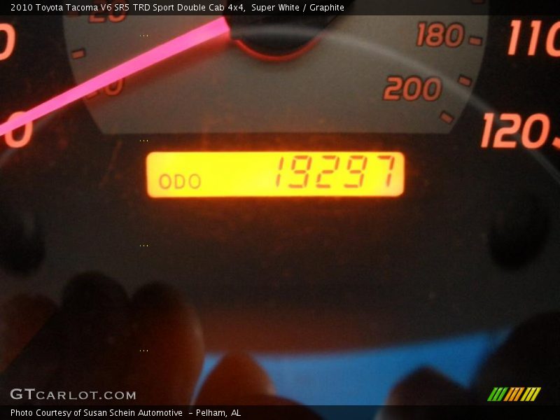 Super White / Graphite 2010 Toyota Tacoma V6 SR5 TRD Sport Double Cab 4x4