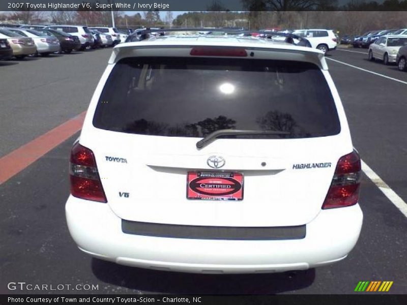 Super White / Ivory Beige 2007 Toyota Highlander V6