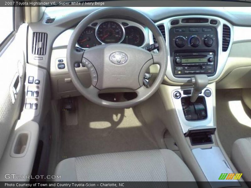 Super White / Ivory Beige 2007 Toyota Highlander V6