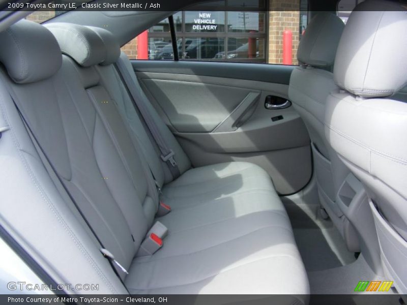 Classic Silver Metallic / Ash 2009 Toyota Camry LE