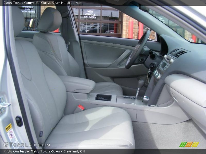 Classic Silver Metallic / Ash 2009 Toyota Camry LE