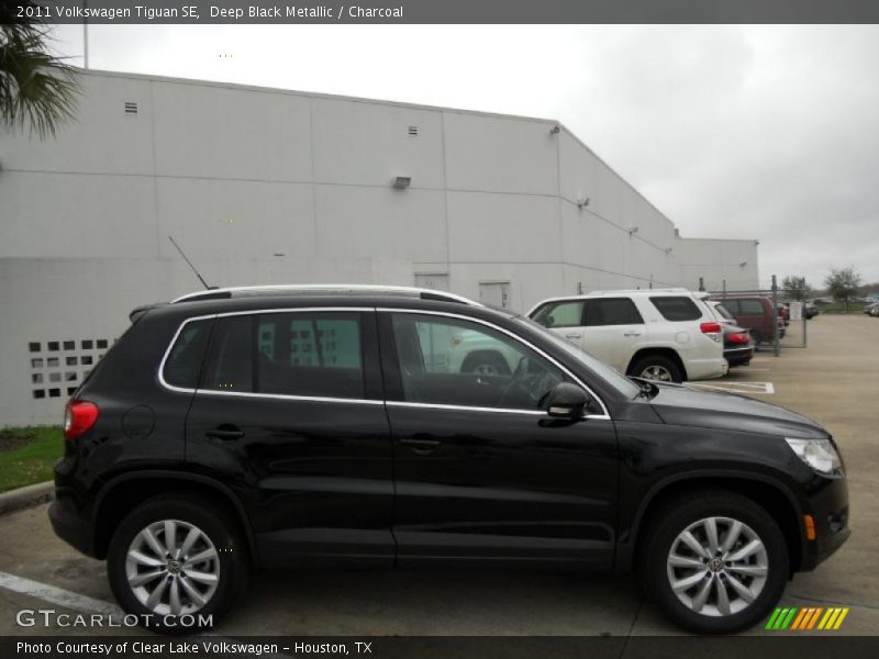  2011 Tiguan SE Deep Black Metallic