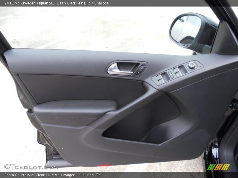 Deep Black Metallic / Charcoal 2011 Volkswagen Tiguan SE