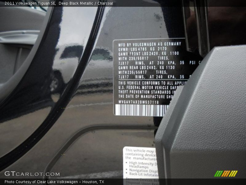 Deep Black Metallic / Charcoal 2011 Volkswagen Tiguan SE