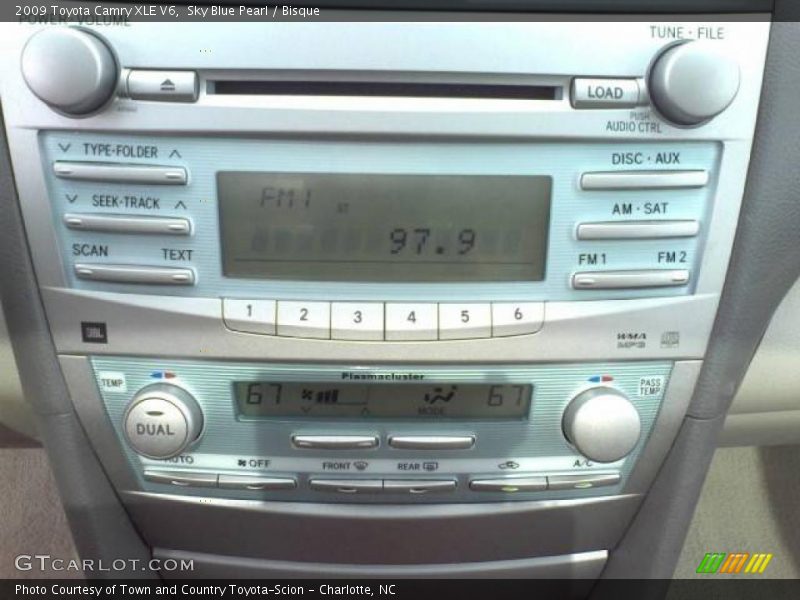 Sky Blue Pearl / Bisque 2009 Toyota Camry XLE V6