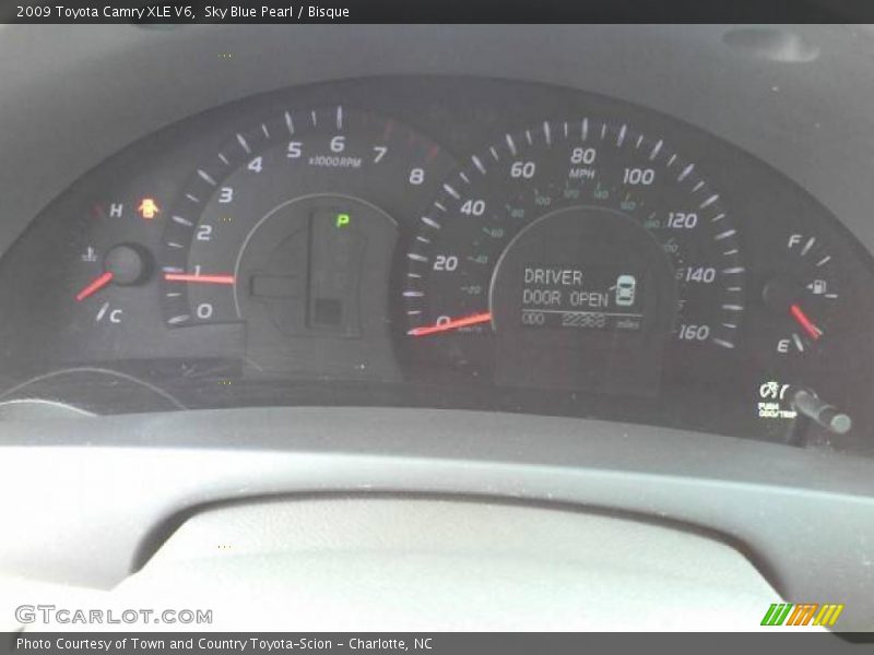 Sky Blue Pearl / Bisque 2009 Toyota Camry XLE V6