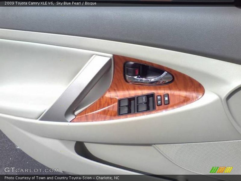 Sky Blue Pearl / Bisque 2009 Toyota Camry XLE V6