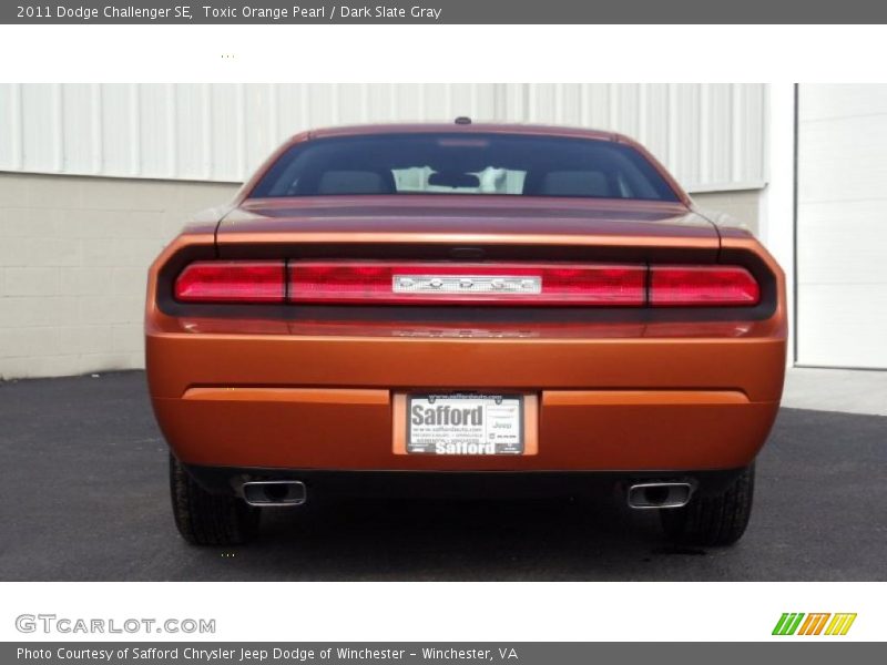 Toxic Orange Pearl / Dark Slate Gray 2011 Dodge Challenger SE