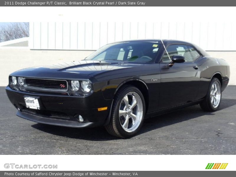 Front 3/4 View of 2011 Challenger R/T Classic
