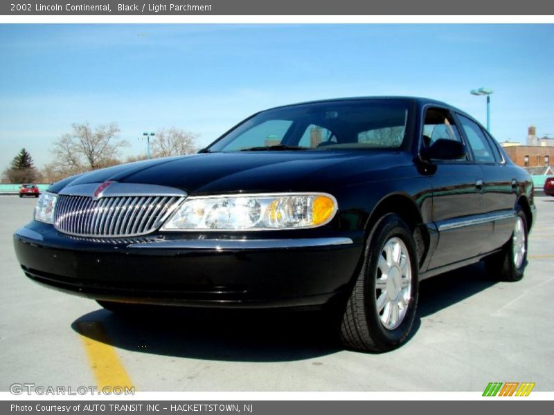 Black / Light Parchment 2002 Lincoln Continental