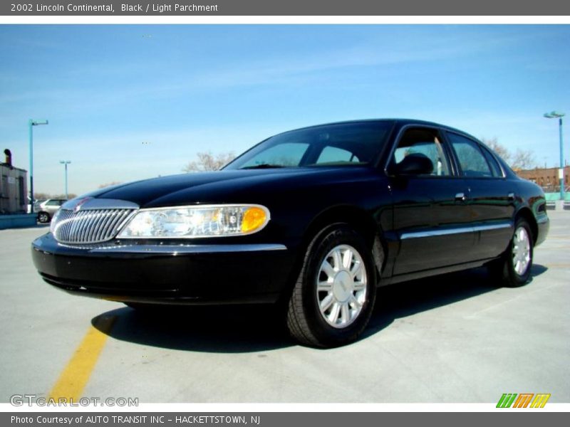 Black / Light Parchment 2002 Lincoln Continental