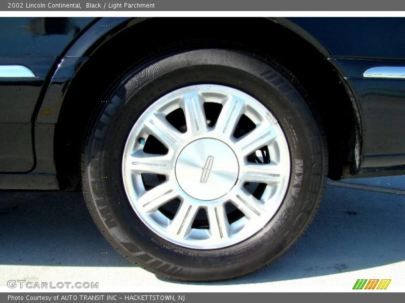 Black / Light Parchment 2002 Lincoln Continental