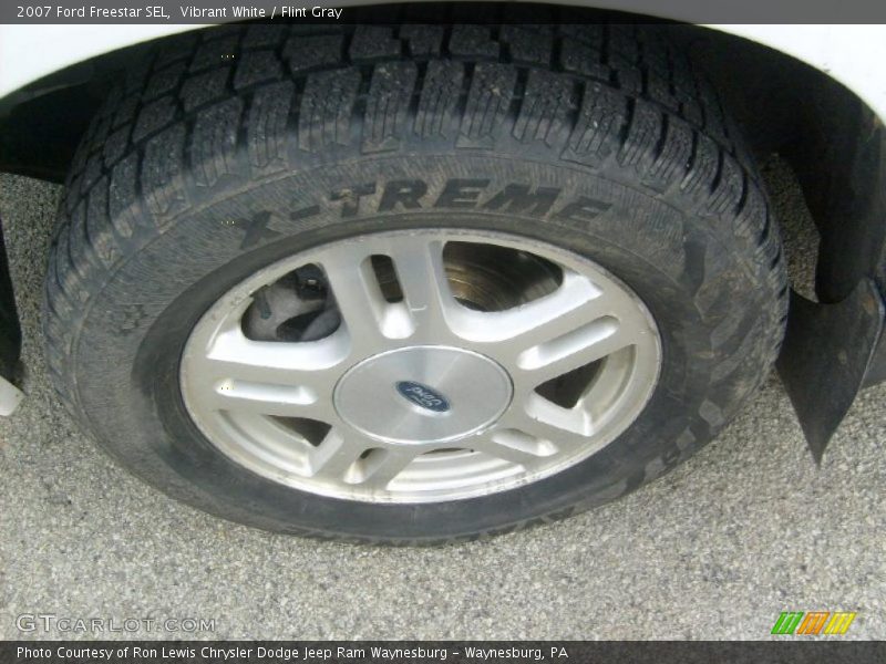 Vibrant White / Flint Gray 2007 Ford Freestar SEL