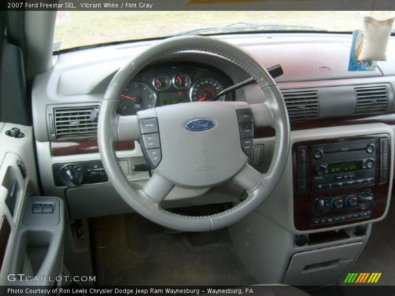 Dashboard of 2007 Freestar SEL