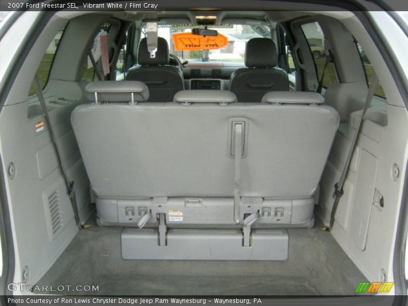  2007 Freestar SEL Trunk