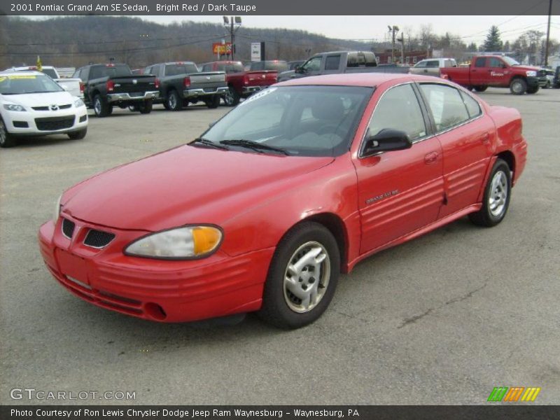 Front 3/4 View of 2001 Grand Am SE Sedan