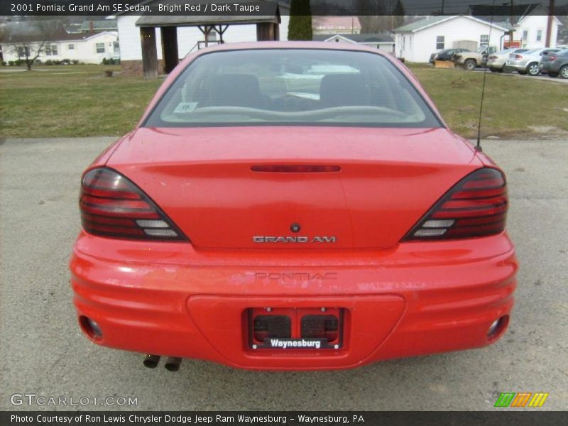 Bright Red / Dark Taupe 2001 Pontiac Grand Am SE Sedan