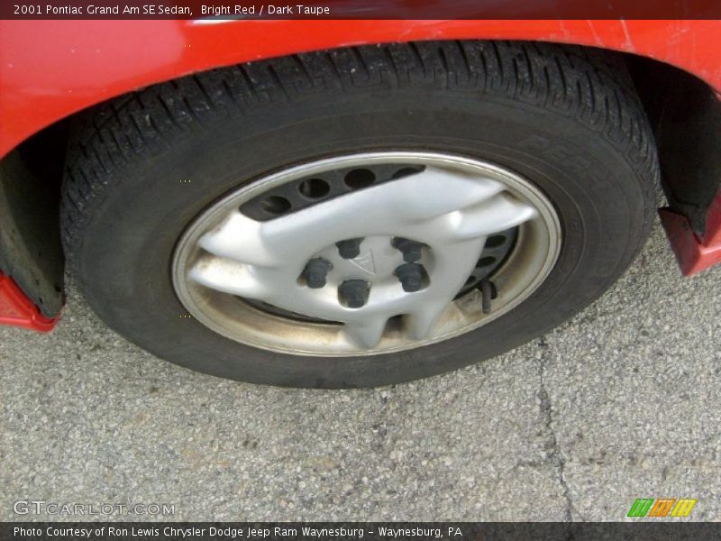Bright Red / Dark Taupe 2001 Pontiac Grand Am SE Sedan