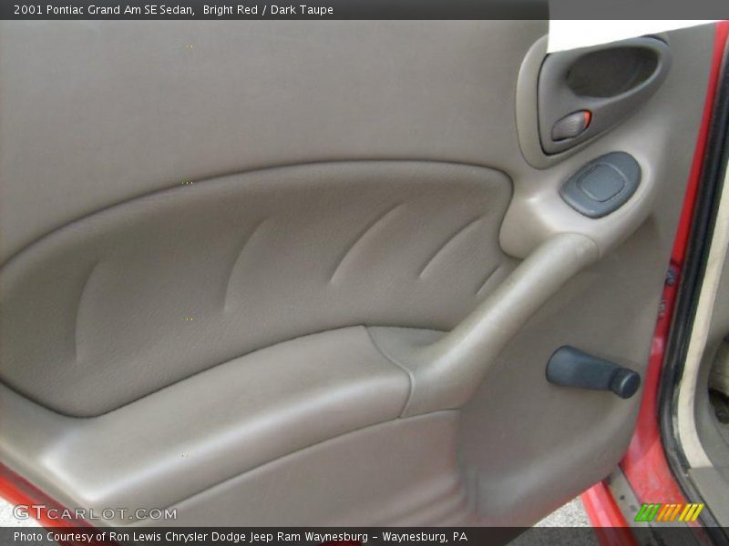 Door Panel of 2001 Grand Am SE Sedan