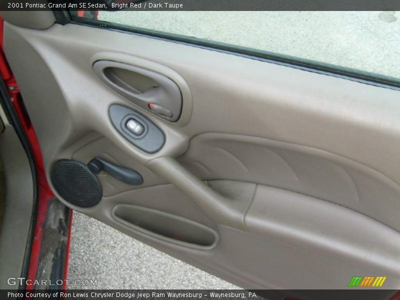 Door Panel of 2001 Grand Am SE Sedan