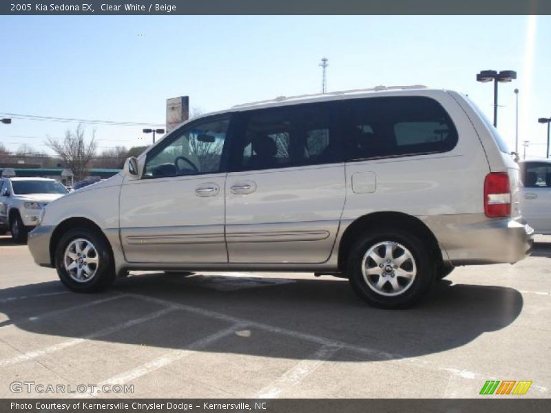 Clear White / Beige 2005 Kia Sedona EX