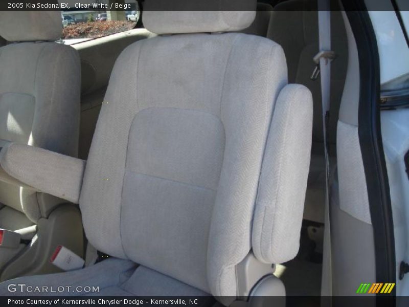 Clear White / Beige 2005 Kia Sedona EX