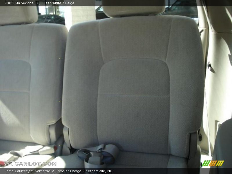 Clear White / Beige 2005 Kia Sedona EX