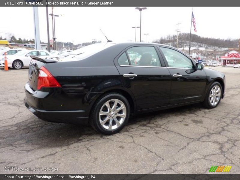 Tuxedo Black Metallic / Ginger Leather 2011 Ford Fusion SEL