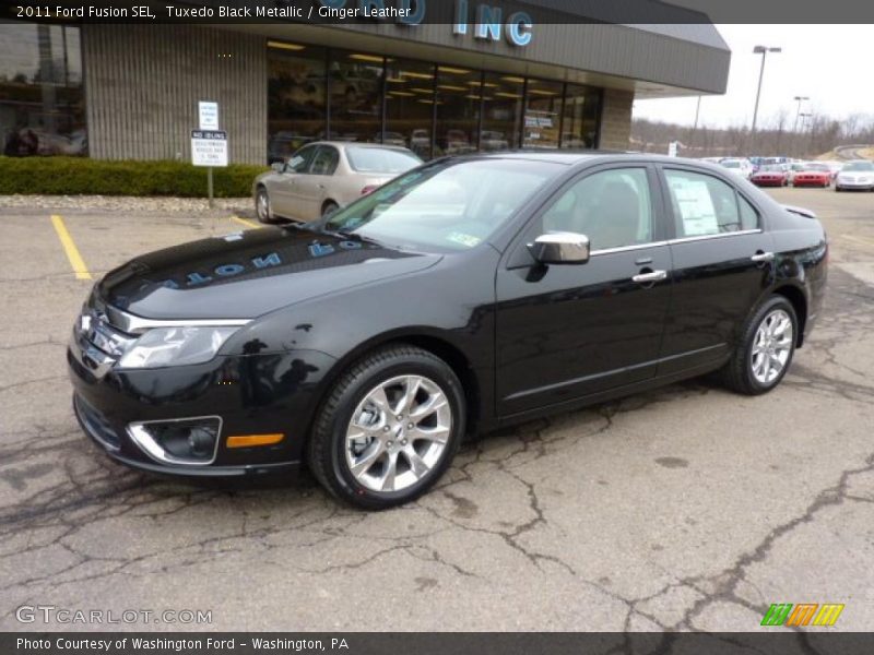 Tuxedo Black Metallic / Ginger Leather 2011 Ford Fusion SEL