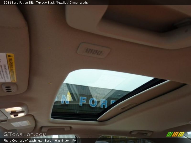 Tuxedo Black Metallic / Ginger Leather 2011 Ford Fusion SEL
