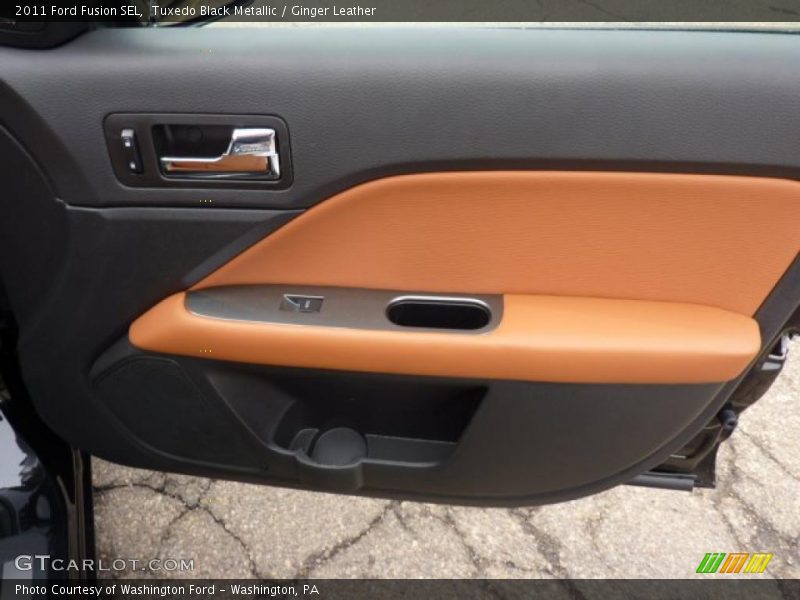 Tuxedo Black Metallic / Ginger Leather 2011 Ford Fusion SEL