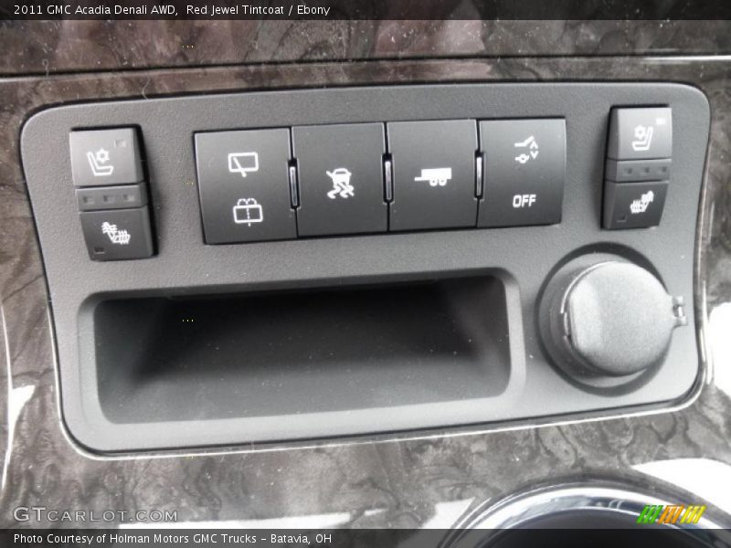 Controls of 2011 Acadia Denali AWD