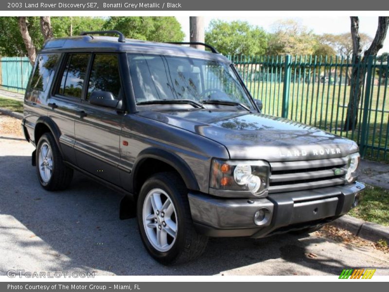 Bonatti Grey Metallic / Black 2003 Land Rover Discovery SE7