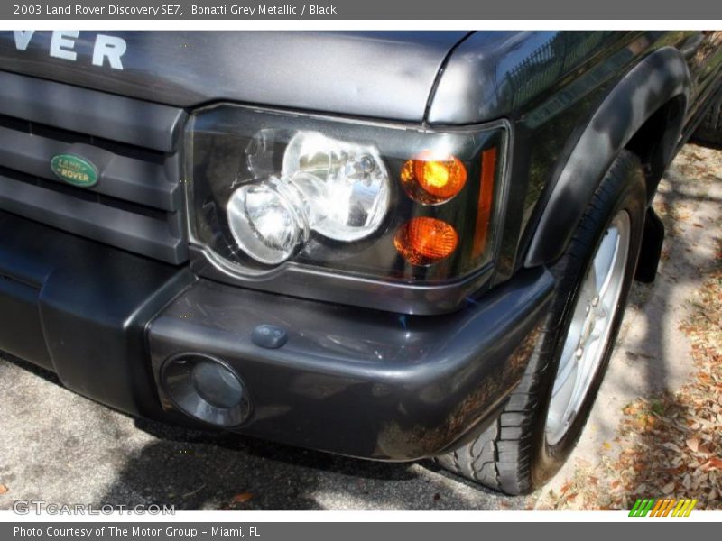 Bonatti Grey Metallic / Black 2003 Land Rover Discovery SE7