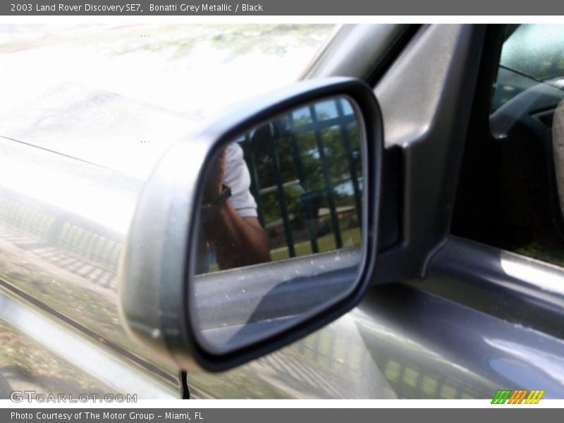 Bonatti Grey Metallic / Black 2003 Land Rover Discovery SE7