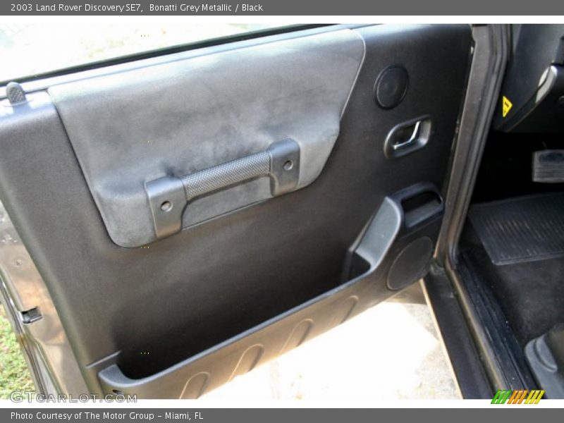 Bonatti Grey Metallic / Black 2003 Land Rover Discovery SE7