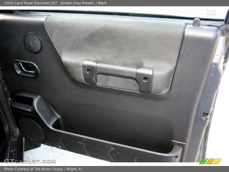 Bonatti Grey Metallic / Black 2003 Land Rover Discovery SE7